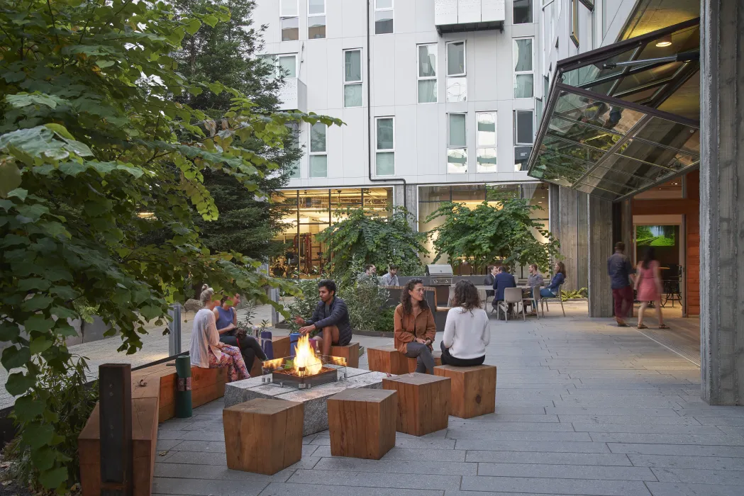 Courtyard at 855 Brannan.